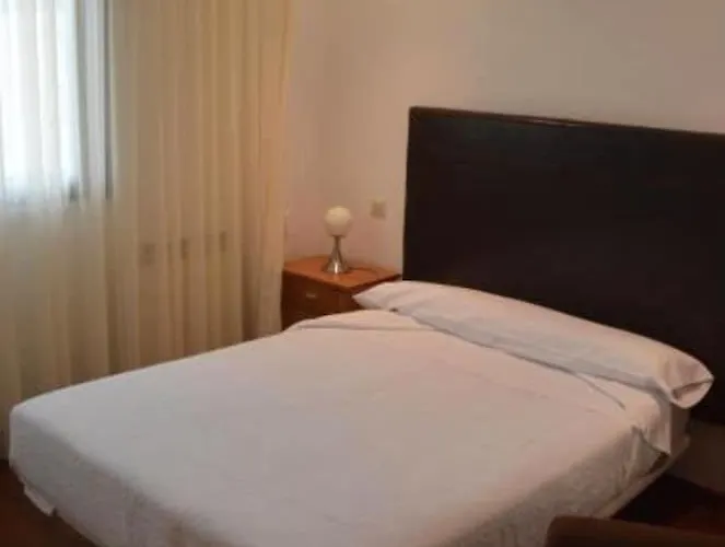 ホテル Vinacua 3*